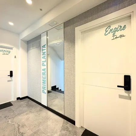 Apartamentos Turisticos Identia Sport León Exterior foto